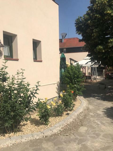 Vadasz Panzio Es Etterem Szombathely Luaran gambar